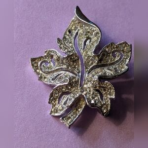 Hedy Brooch Vintage Rare Signed Rhinestone Maple leaf Rhodium Pin